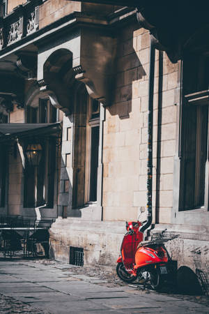 Vespa Rooi Fiets — Xiaomi Pad 8 Pro Muurpapier