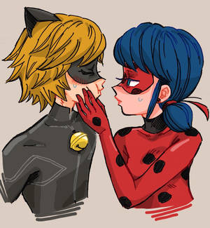 Ladybug en Cat Noir Soen Kuns muurpapier — Lieweheersbesie en swart kat soen Muurpapier