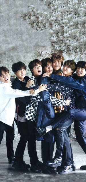 Lieflike BTS Sluitskerm — Galaxy S25 FE Muurpapier