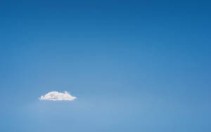 Macbook Air Eensame Wolk — MacBook Air Muurpapier