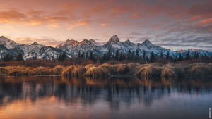 Teton mountain range in high definition for MacBook Pro wallpaper. — MacBook Pro Muurpapier