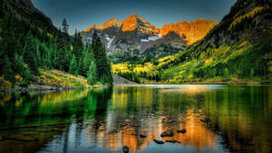 Maroon Bells natuurlike berglandskap met meer muurpapier