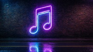 Cyberpunk neon musieknoot teken op 'n nat donker straat. — Musiek estetika Muurpapier