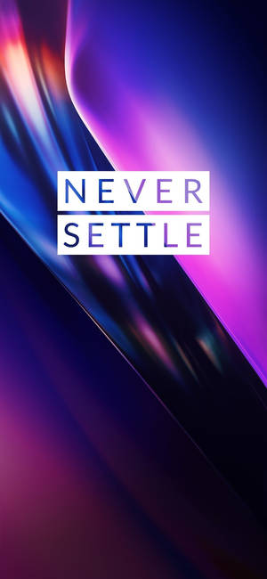 Oneplus Violet Never Settle-agtergrond — iPhone 16e Muurpapier