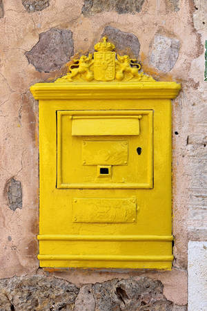 Posbus Ornamenteel Geel Posbus — Geel esteties Muurpapier