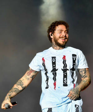 Post Malone 2019 Sziget Fees agtergrond — Galaxy Z Vou 5 Muurpapier
