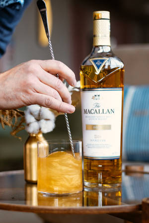 Roer die Uitnemendheid - Macallan Whiskey Skemerkelkie — Xiaomi Pad Muurpapier