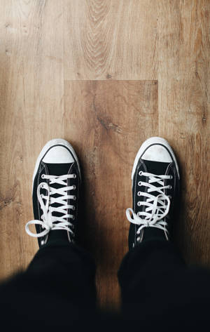 Swart Converse sneakers agtergrond — Galaxy Tab S9 Ultra Muurpapier
