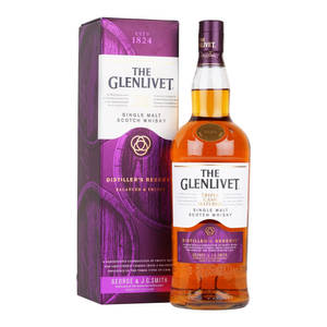 The Glenlivet Meester Distilleerder se Reserve Enkelmout Whiskey — Pers Muurpapier