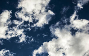 Ordentlike opname van lug en wolke vir Macbook — MacBook Air Muurpapier