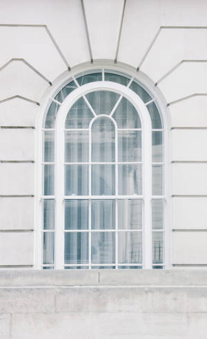 White aesthetic arched window wallpaper — Galaxy Tab S10+ Muurpapier