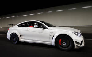 Wit Mercedes Motor muurpapier
